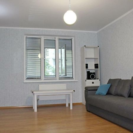 Large 2-Bedroom Apartament In The Center Chişinau Exteriör bild