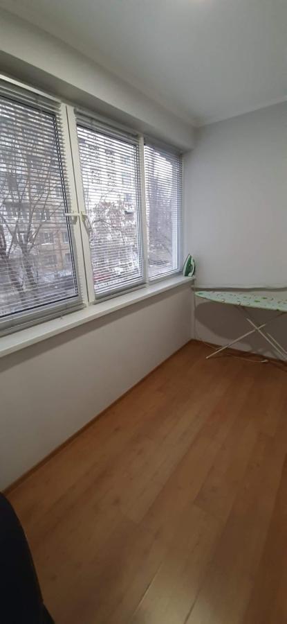 Large 2-Bedroom Apartament In The Center Chişinau Exteriör bild